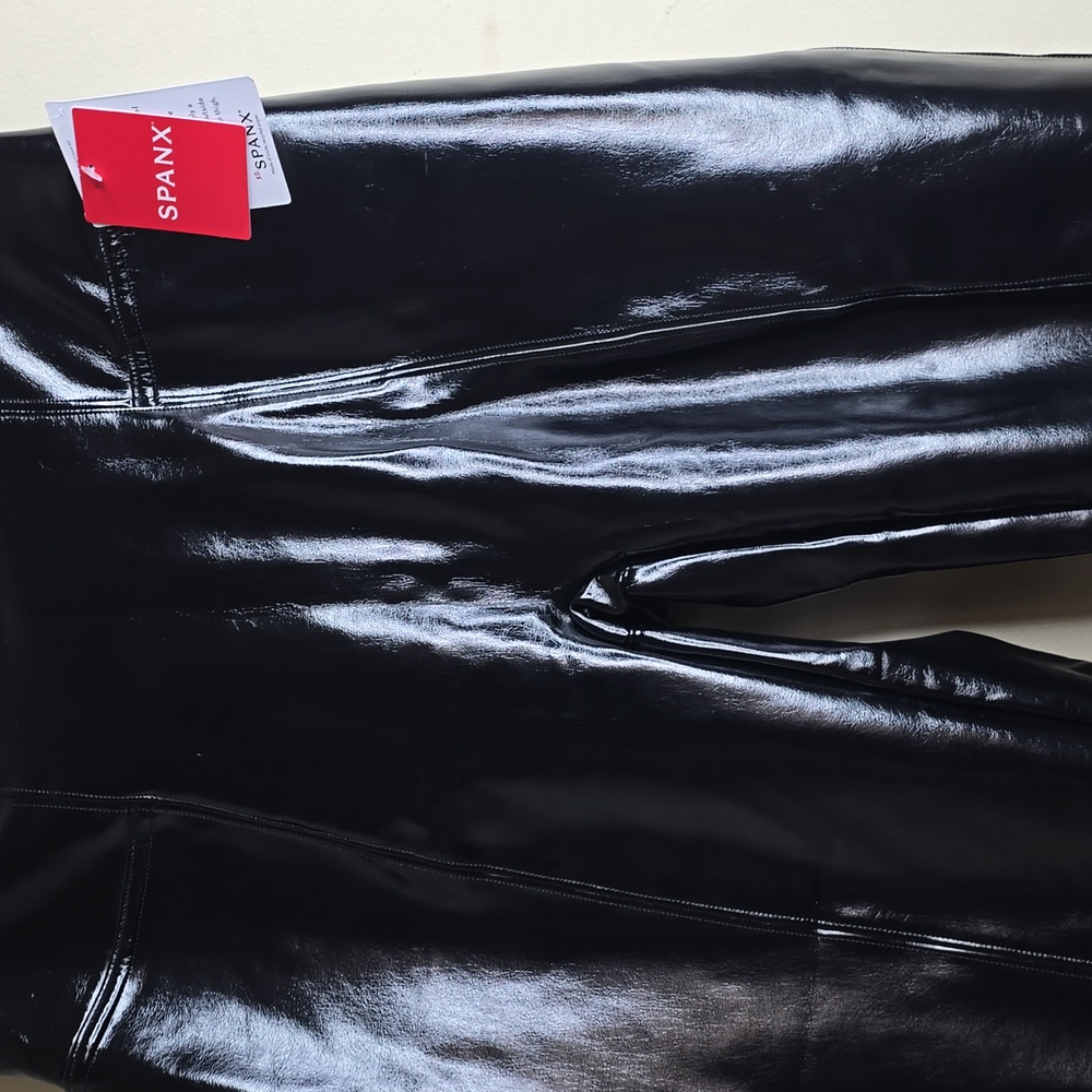 SPANXshape Faux Leather Patent Leggings Medium - Picture 7 of 16